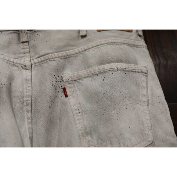 Levi Shorts Mens 40 White Distressed Paint Splatter - Picture 7 of 16